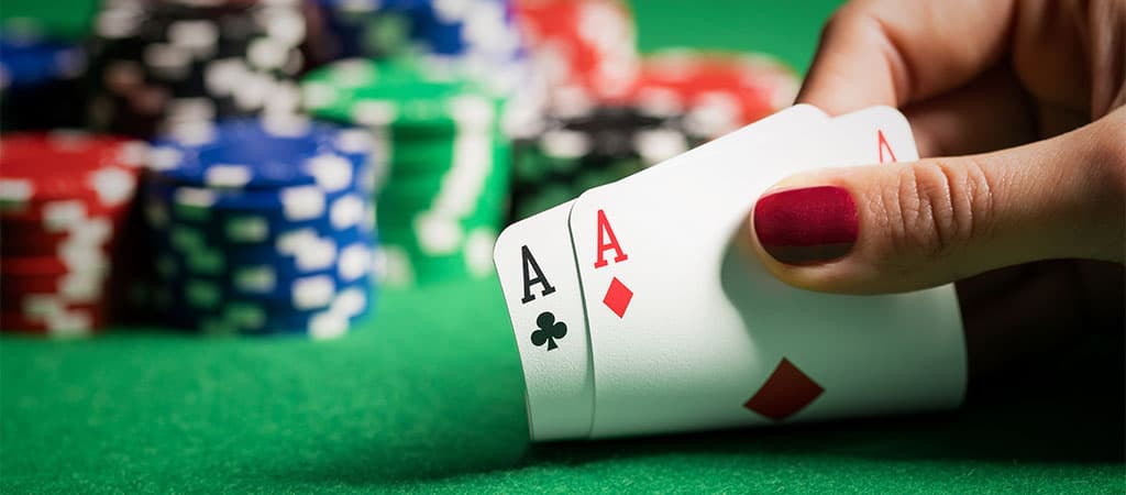 Blackjack stratégia kezdőknek – működik-e még 2026-ban